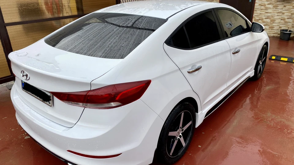Hyundai Elantra 1.6 механіка 4