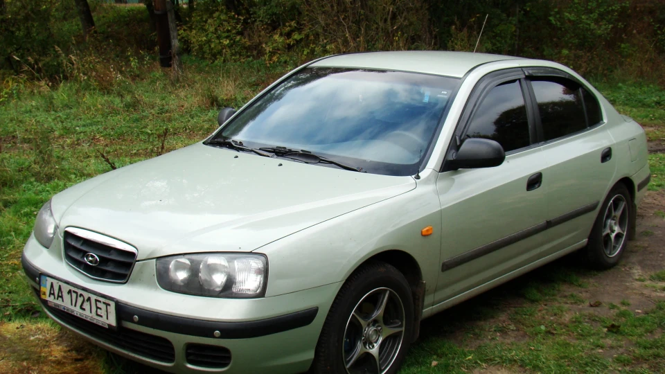 Hyundai Elantra 1.6GL 3