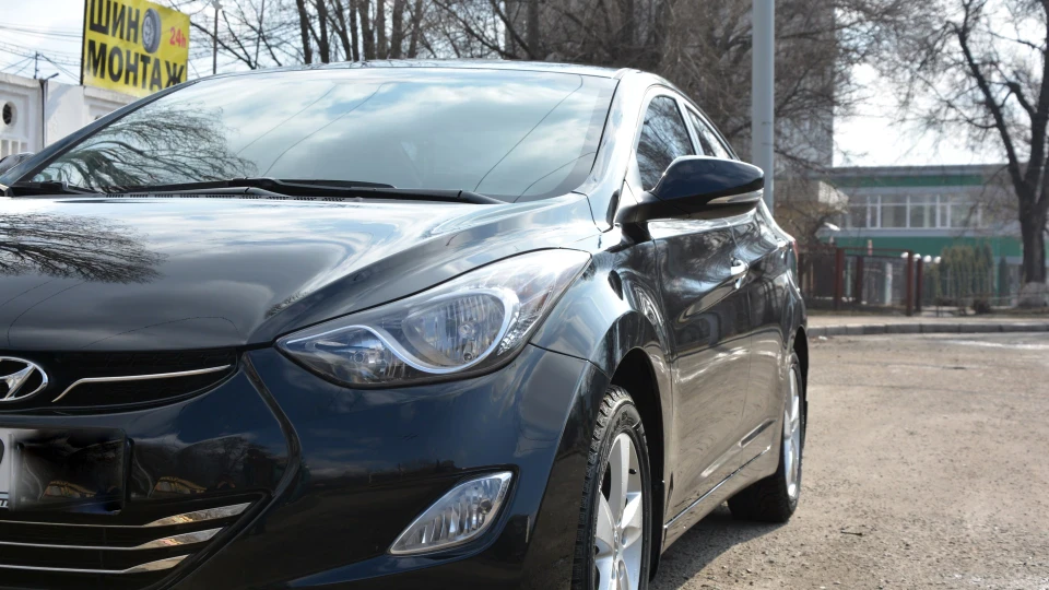 Hyundai Elantra 1.8 AT Comfort+ 4