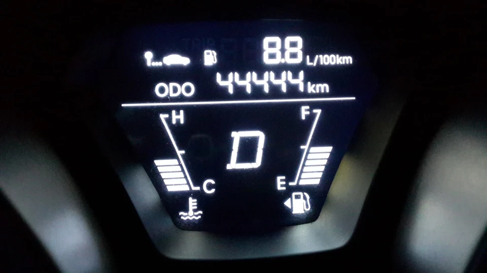 Hyundai Elantra 1,8 at ХАЛВА 2