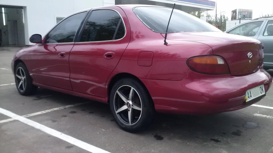Hyundai Elantra 1.8 GLS ÂŤ 3