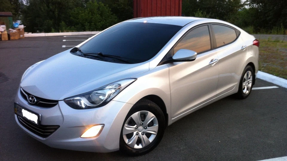 Hyundai Elantra 1.8 ручка 6-ст (150 л.с) 3