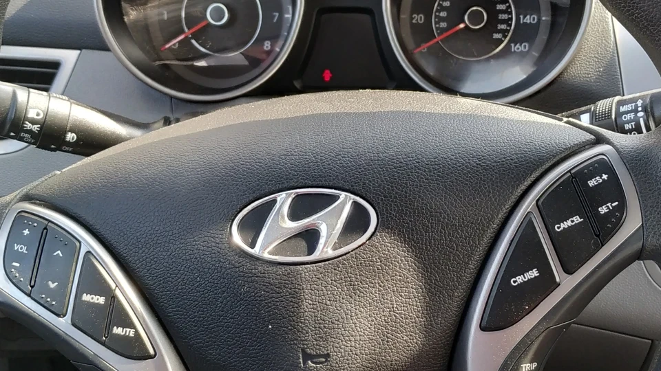 Hyundai Elantra 1.8 3