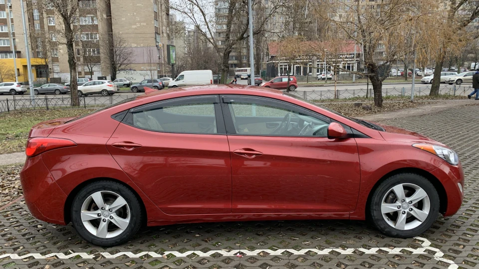 Hyundai Elantra 1.8 2