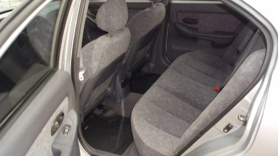 Hyundai Elantra 2.0 16V 3