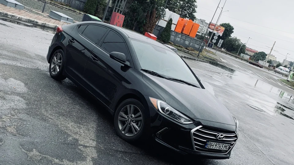 Hyundai Elantra 2.0 АКПП 2