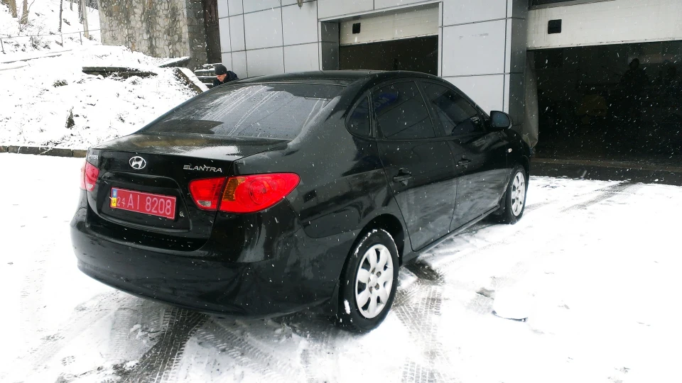 Hyundai Elantra 2.0 FULL MT Елька 2
