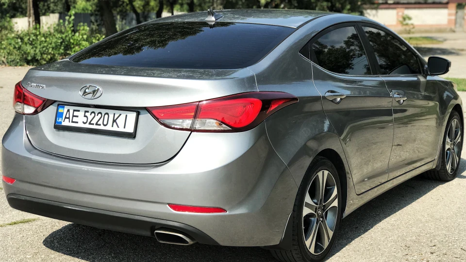 Hyundai Elantra 2.0 GDI 3
