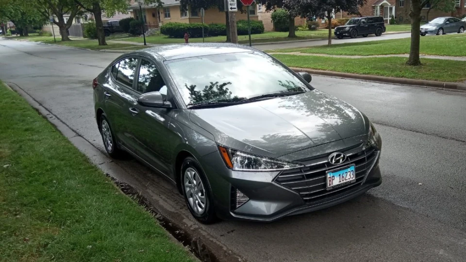 Hyundai Elantra 2.0 SE 3