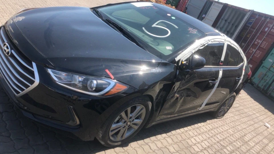 Hyundai Elantra 2.0 USA 4