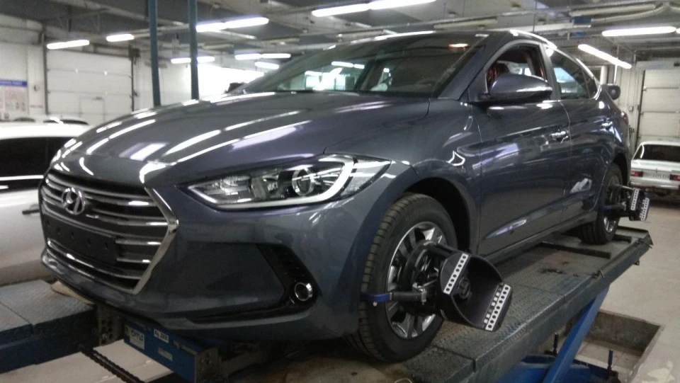 Hyundai Elantra 2.0