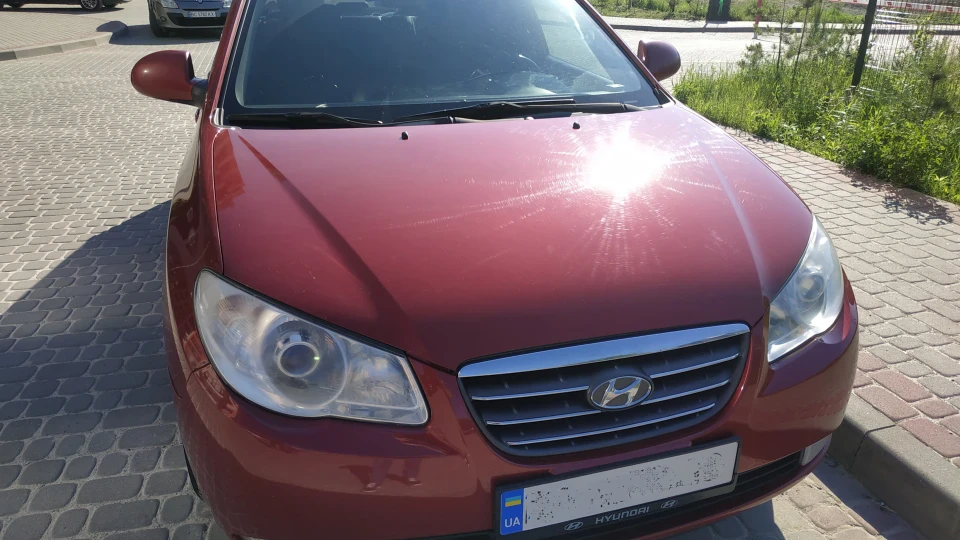 Hyundai Elantra 2.0AT
