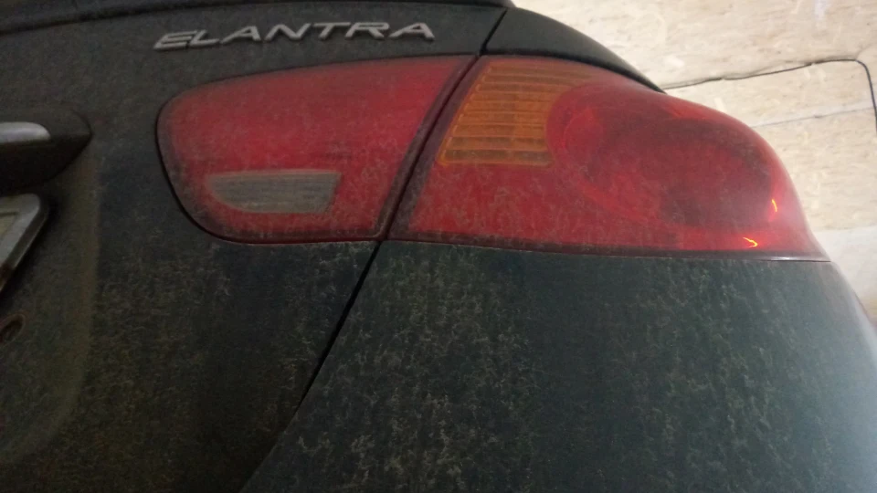 Hyundai Elantra 2.0MT 4
