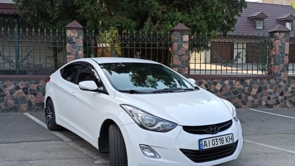 Hyundai Elantra BEGEMOT 3