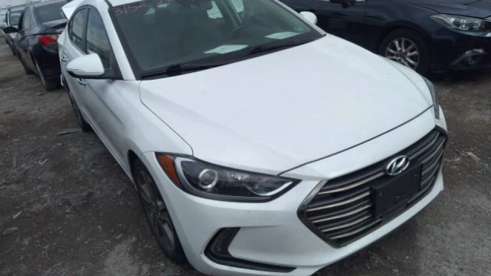 Hyundai Elantra Білий перламутр 2