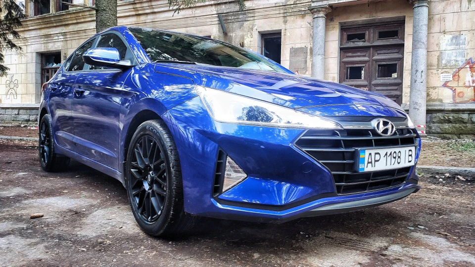 Hyundai Elantra Blue Shark 2