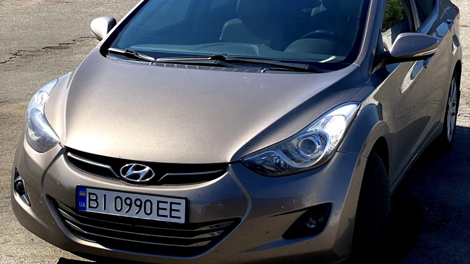 Hyundai Elantra Brauni