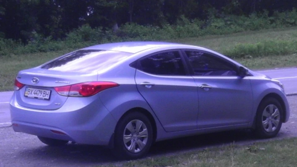 Hyundai Elantra Clean Blue 1.6 база 4