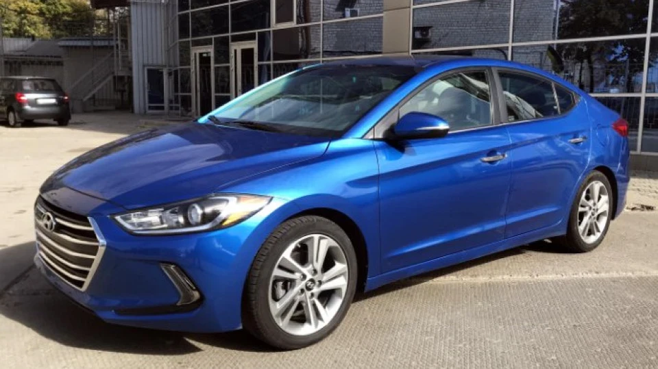Hyundai Elantra Elantra Limited 2.0 3