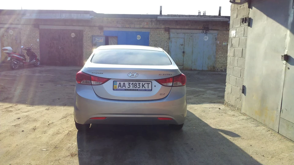 Hyundai Elantra ELANTREVICH 3