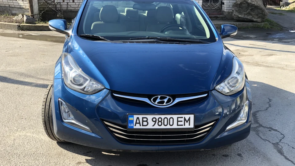 Hyundai Elantra Electra 2