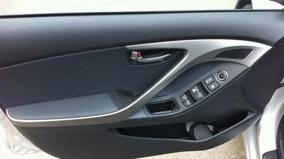 Hyundai Elantra "Ellastika" 3