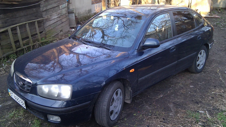 Hyundai Elantra GLS 1,6 Хетч. 2