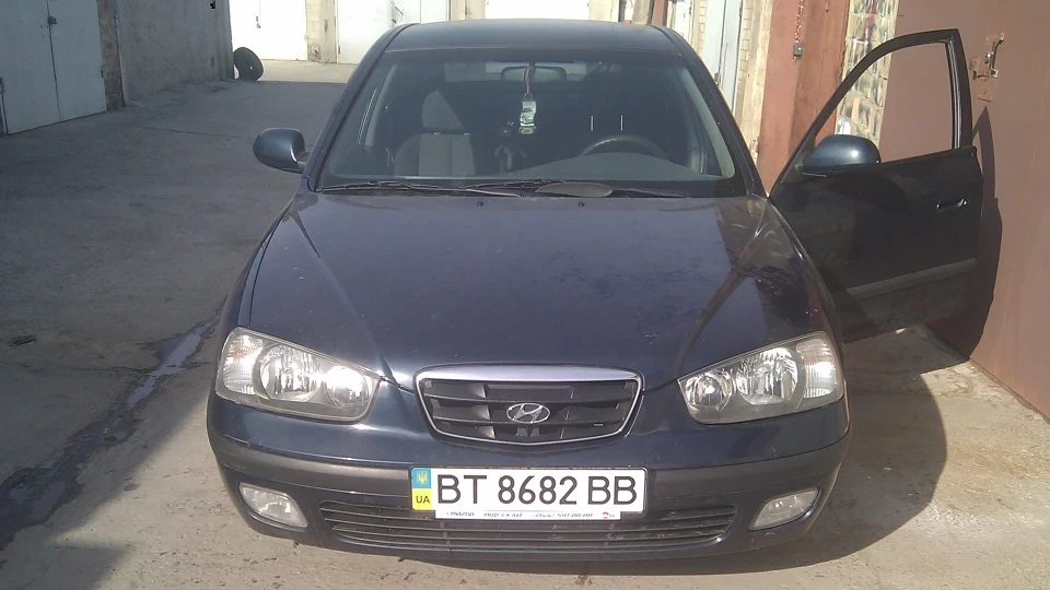 Hyundai Elantra GLS 1,6 Хетч. 4