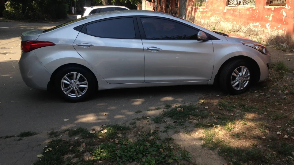 Hyundai Elantra GLS 1,6i, мех. 2