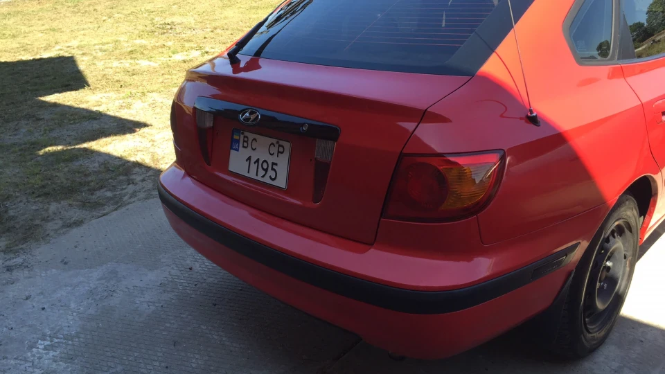 Hyundai Elantra III 2.0i GT ЧЕРВОНА ЛИСА 3