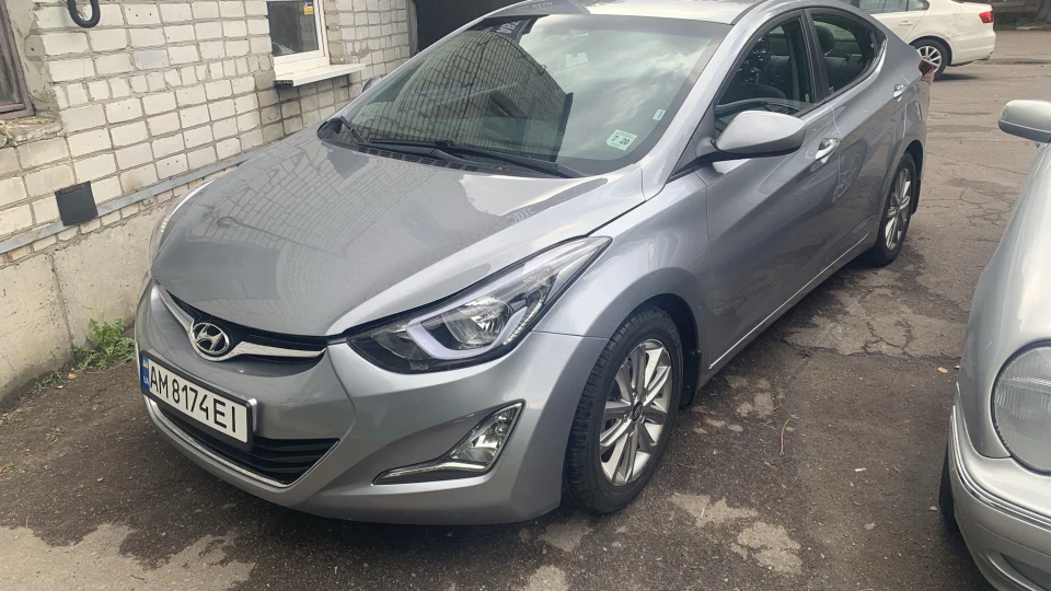 Hyundai Elantra іноземка