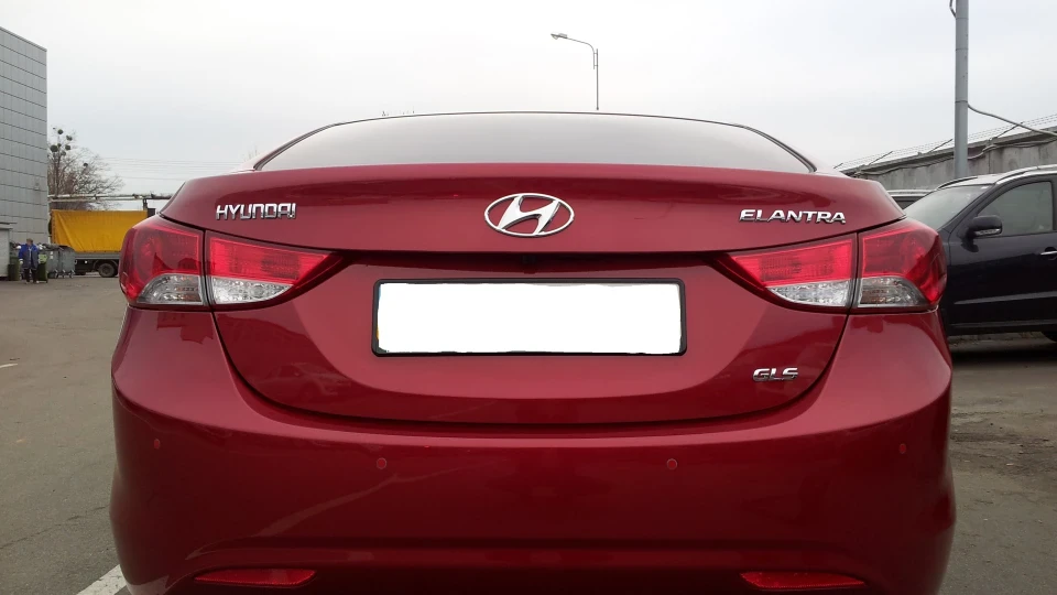 Hyundai Elantra Ляля 3