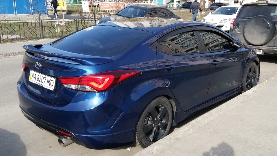 Hyundai Elantra Project 'Fly' 3