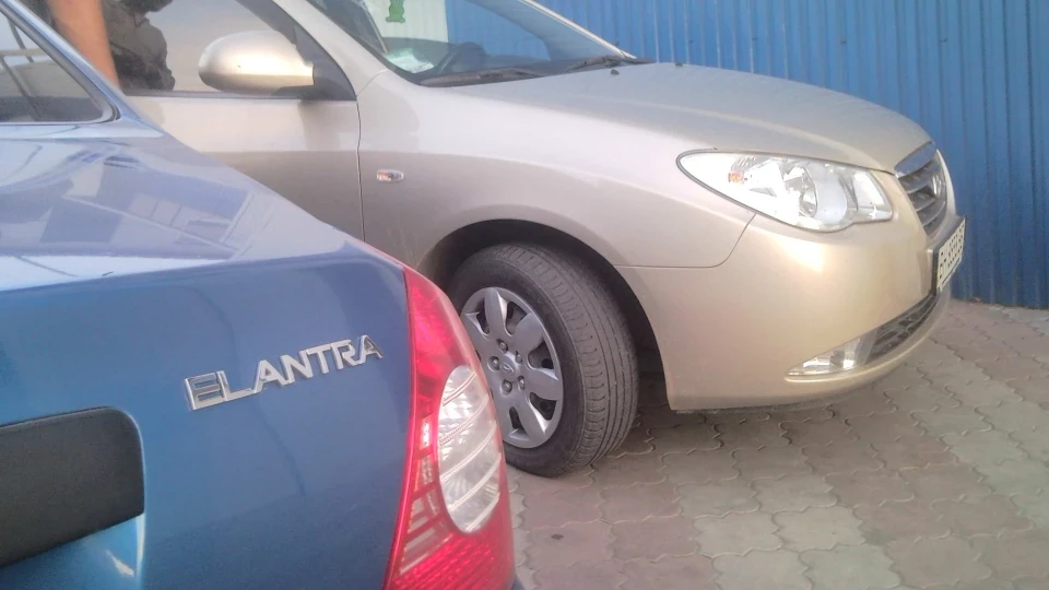 Hyundai Elantra XD 1.6 GLS 2