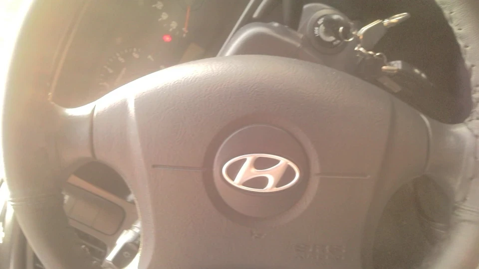 Hyundai Elantra XD 1.6 GLS 3