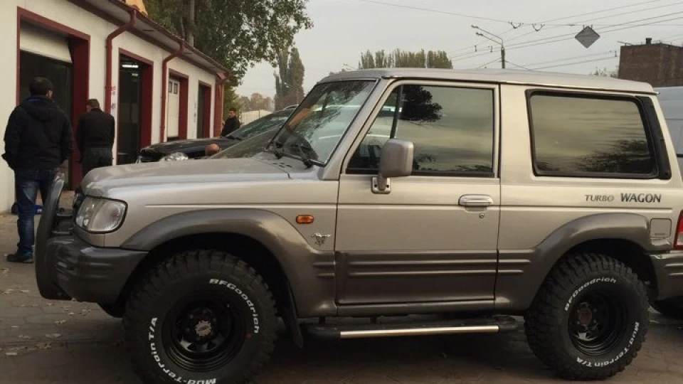 Hyundai Galloper 2