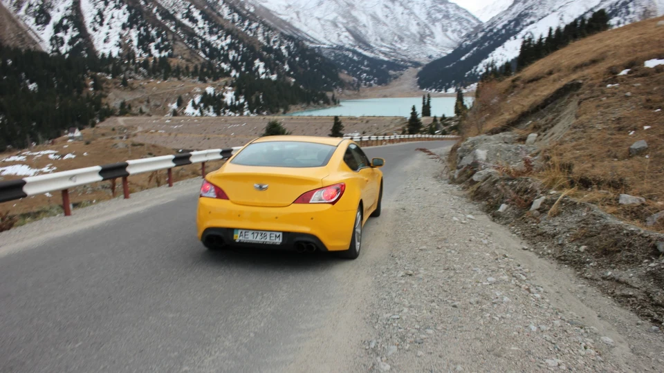 Hyundai Genesis Coupe 3