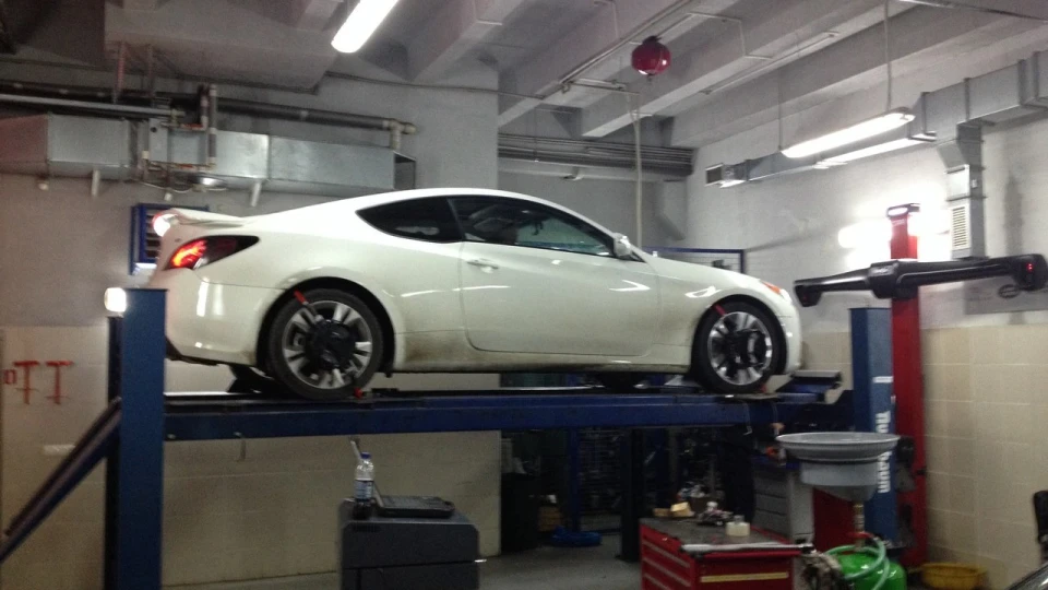 Hyundai Genesis Coupe 4