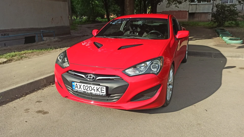 Hyundai Genesis Coupe 2