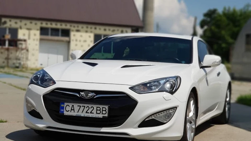 Hyundai Genesis Coupe 2