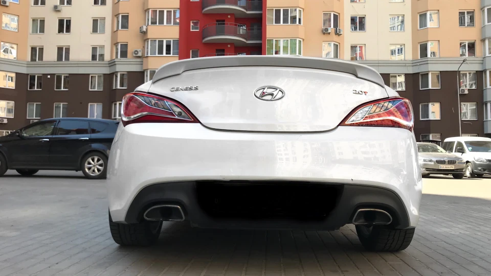 Hyundai Genesis Coupe 2.0 turbo 2