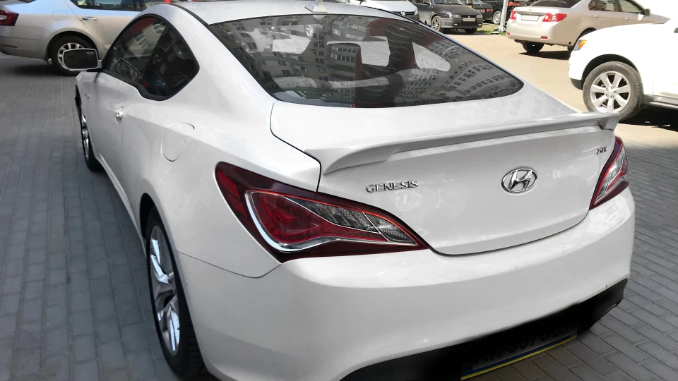 Hyundai Genesis Coupe 2.0 turbo 3