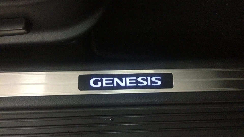 Hyundai Genesis 4
