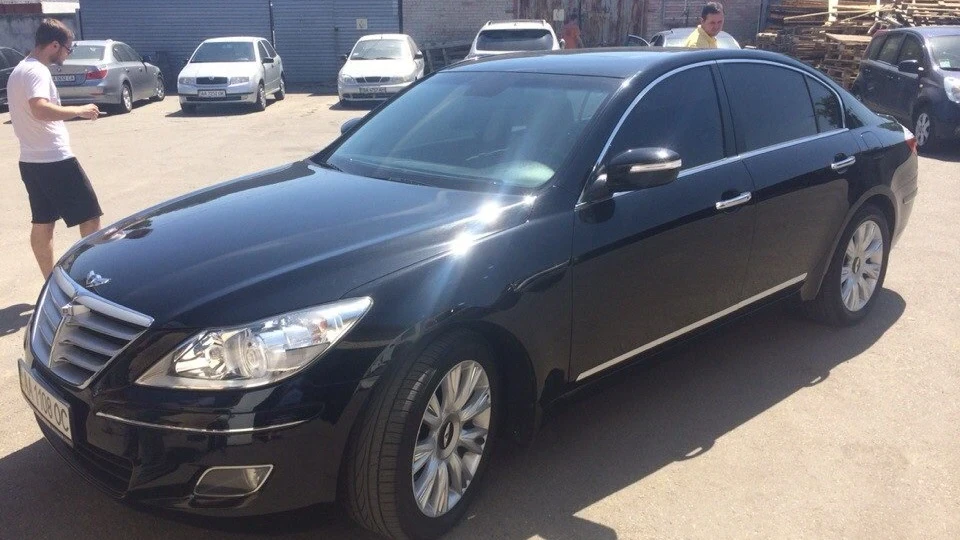Hyundai Genesis ПРОДАЄТЬСЯ 4