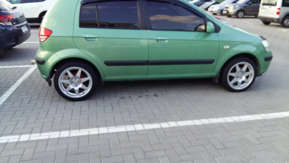 Hyundai Getz Green & White (GAW) 3