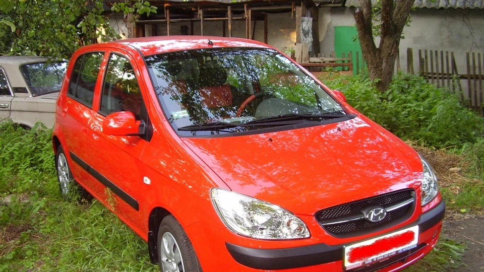 Hyundai Getz Red Car 3