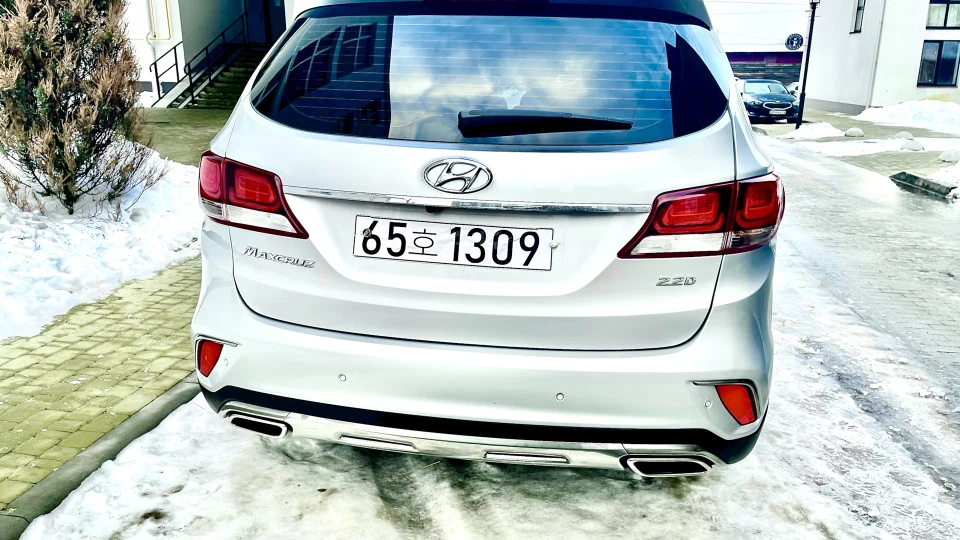 Hyundai Grand Santa Fe