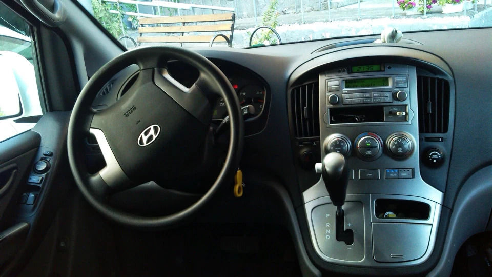 Hyundai Grand Starex kaБан =