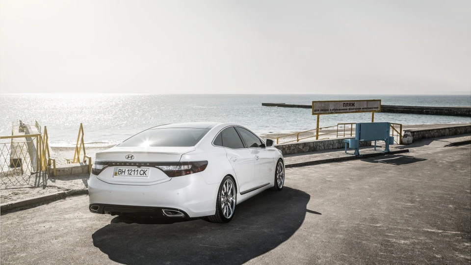 Hyundai Grandeur Rusttere RT1 R20 3