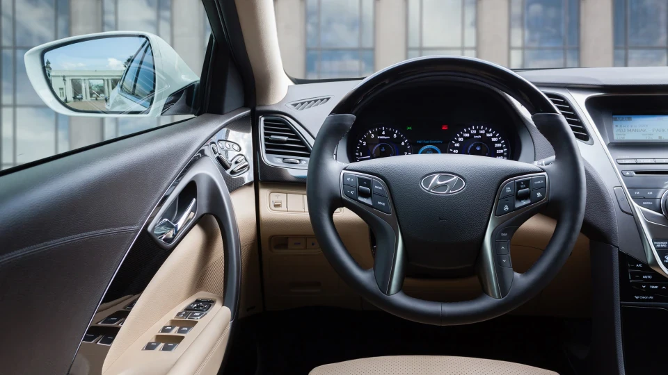 Hyundai Grandeur Rusttere RT1 R20 4